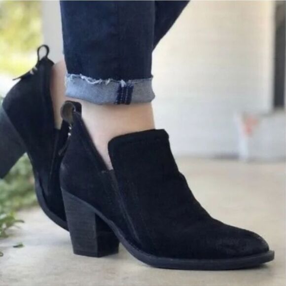 Jeffrey Campbell Split Shaft Burman Ankle Black Booties Size 9 - Picture 1 of 11